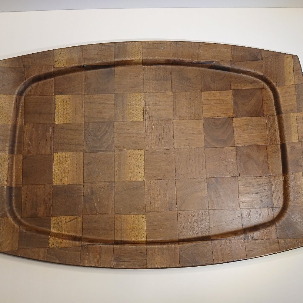WOODEN TRAY by WEAVEWOOD Inc. 21" x 15"